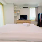 Monas View Studio Apartment At Capitol Suites By Travelio